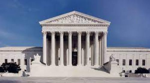 Supreme Court votes 5-4 to leave Texas abortion law in place